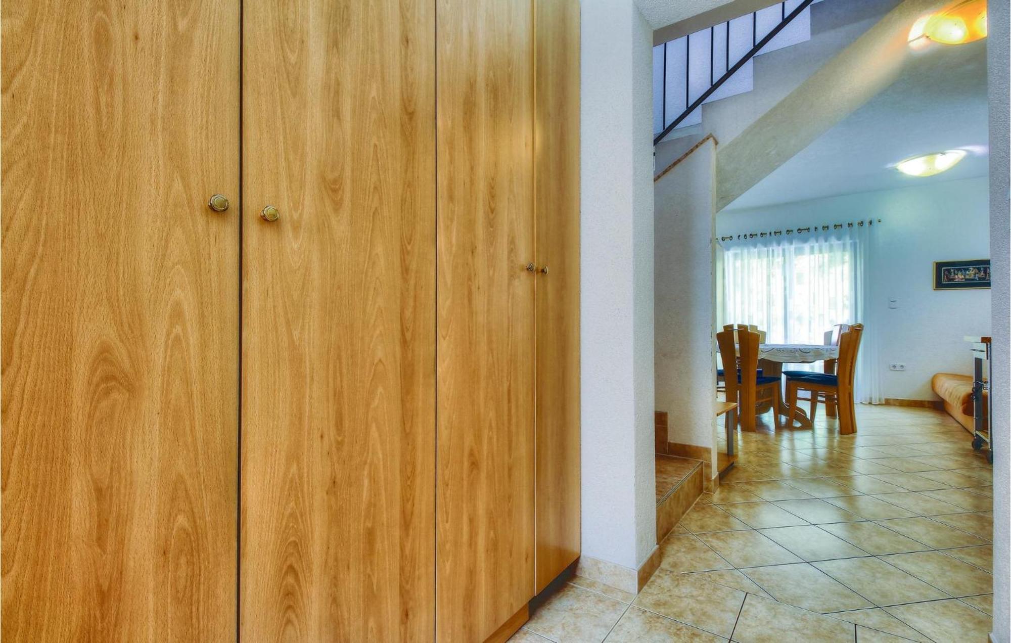 3 Bedroom Gorgeous Home In บูเย ภายนอก รูปภาพ